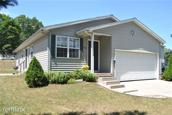 Primary Photo - 2561 Wykes Ave SW