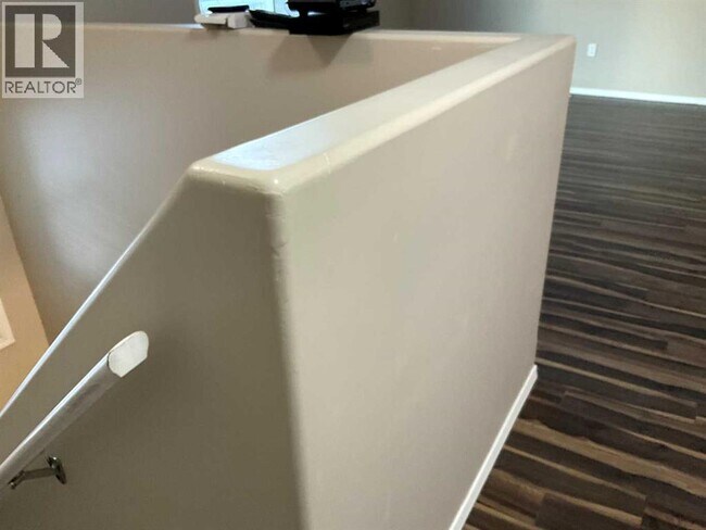 Photo du bâtiment - 4729-4745 45 St