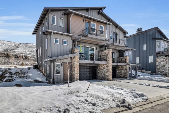 Building Photo - 12662 N Belaview Wy
