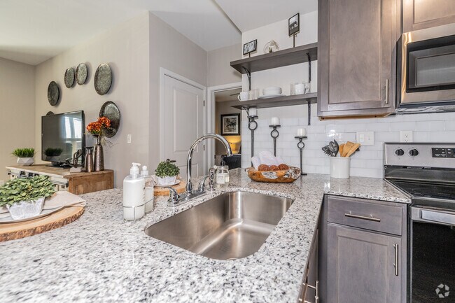 2 habitaciones, 2 baños - 1112 pies cuadrados - B8 - Cocina - Bison Trails Apartments