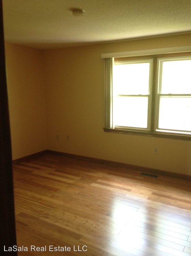 Building Photo - 82 Oldefield Farms