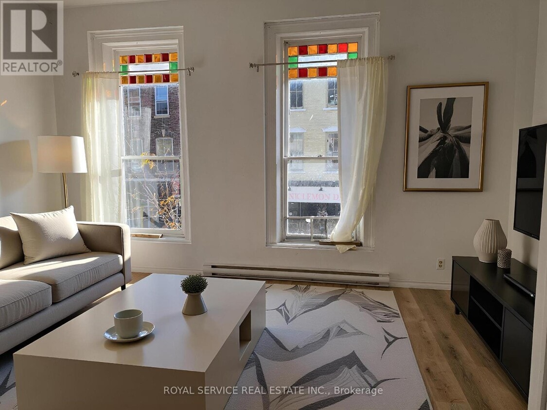 Photo principale - 36 King St W