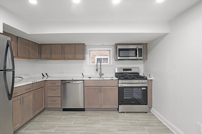 Foto del edificio - 7056 N Rockwell St