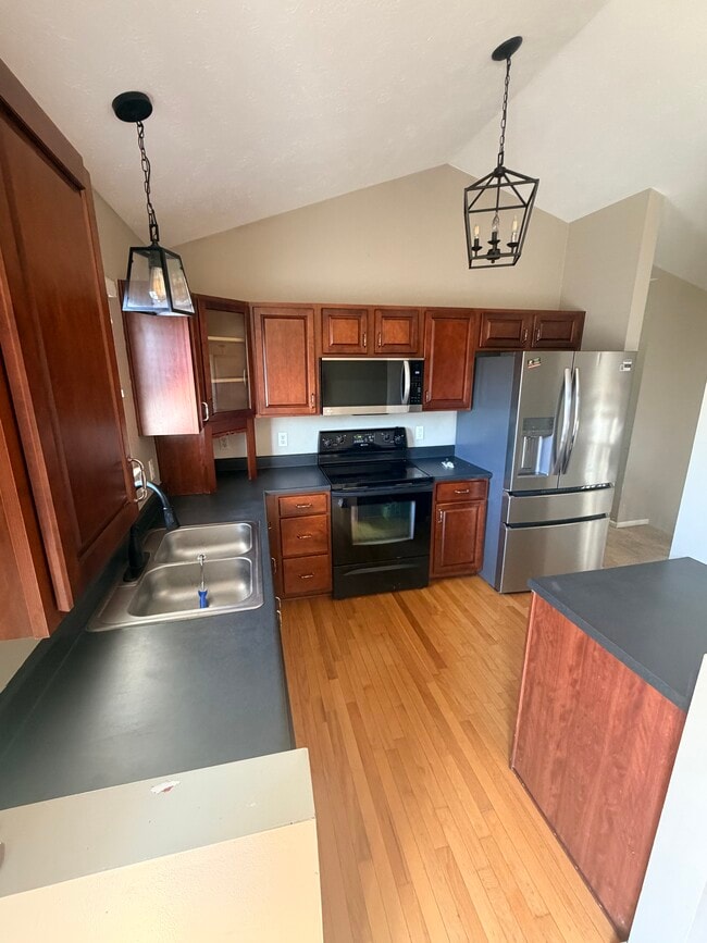 Building Photo - 7820 S 159th St