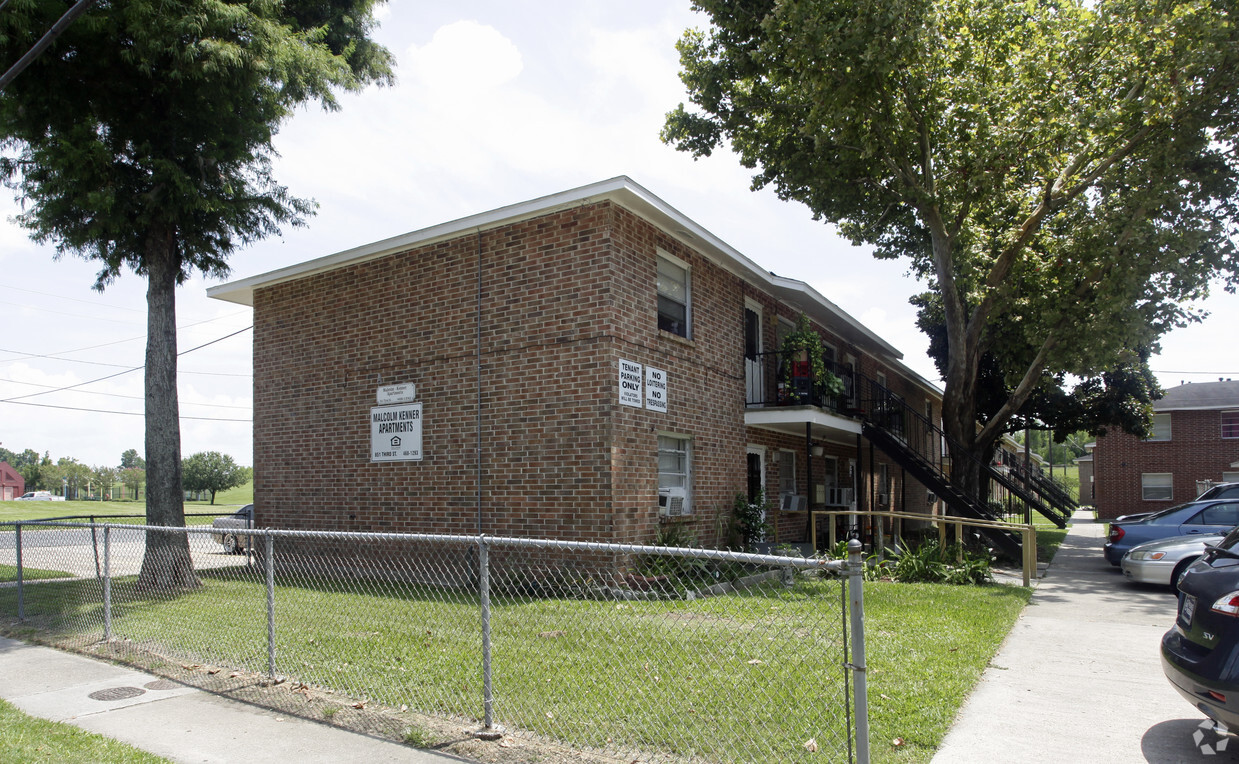 Primary Photo - Malcom Kenner Apartments