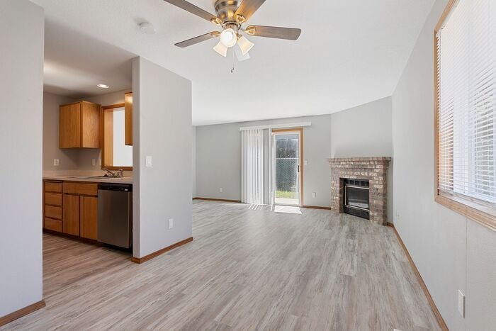 Primary Photo - 3 bedroom townhouse with Garage!! Wont las...