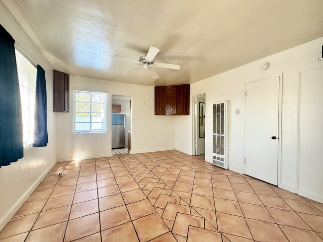 Foto del edificio - 1152 N Jones Blvd