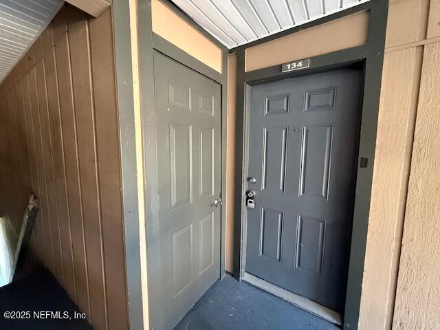 Foto del edificio - 8880 Old Kings Rd S