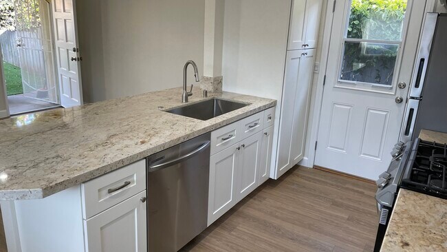 Foto del edificio - 5110 Savannah St