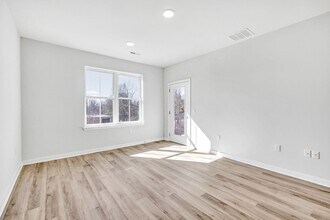 Interior Photo - Kinsley