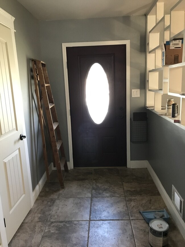 Building Photo - Nice Tri-Level Home in Northglenn Availabl...