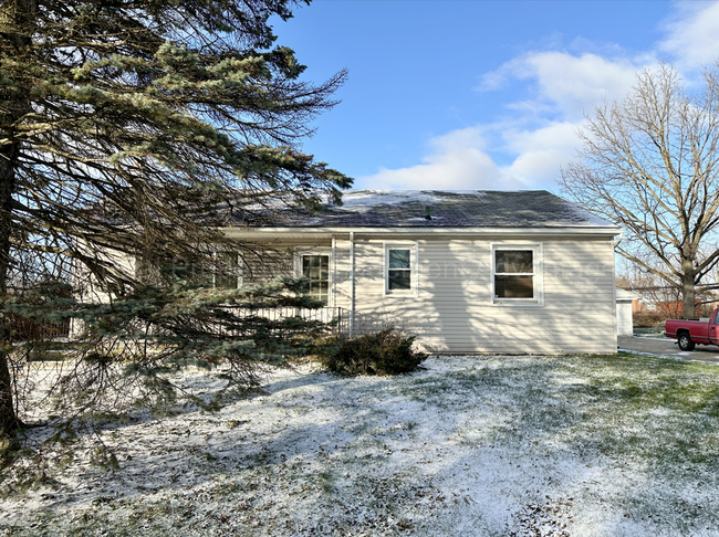 Building Photo - Charming 2-Bed/1-Bath Ranch, Massive Basem...