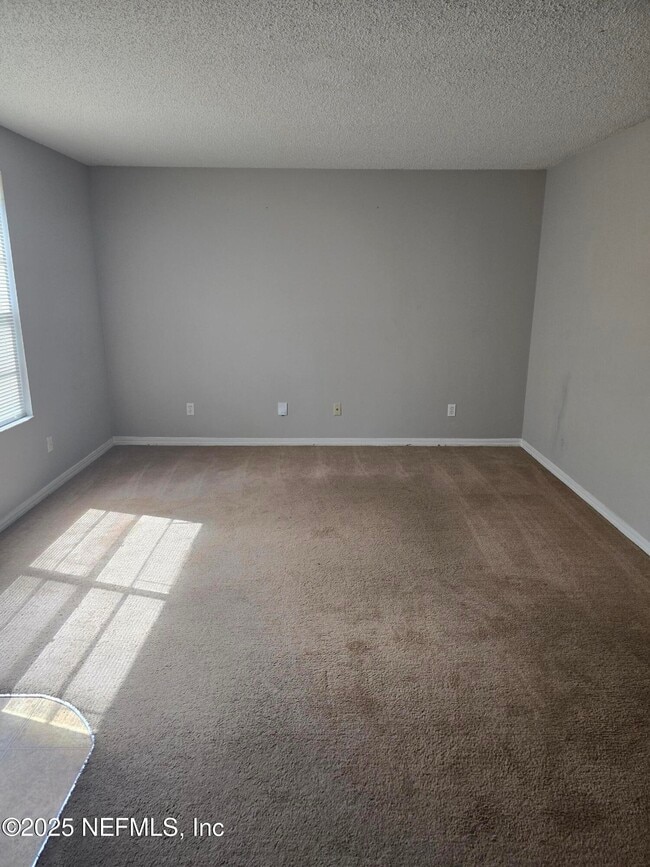 Foto del edificio - 468 Bentwood Ln