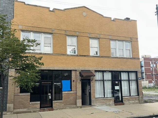 Building Photo - 527 N Ashland Ave