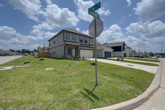 Building Photo - 13856 Goldeye Dr