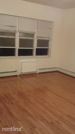 Building Photo - 864 Hegeman Ave