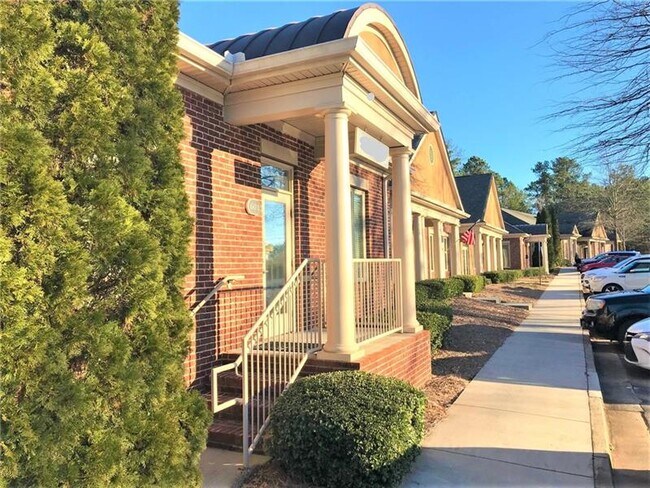 Building Photo - 16290 Abbotts Bridge Rd