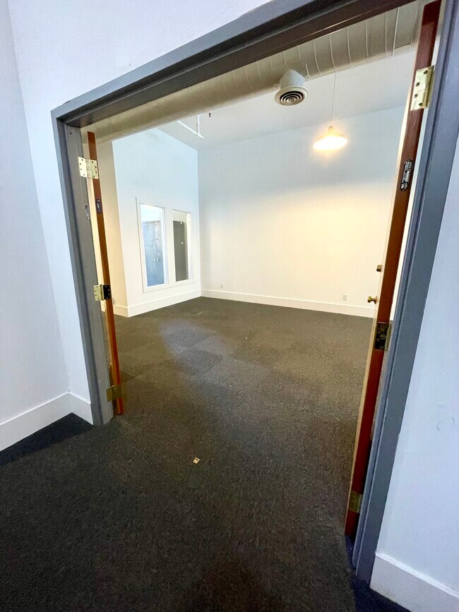 Foto del edificio - 122 N 3rd St