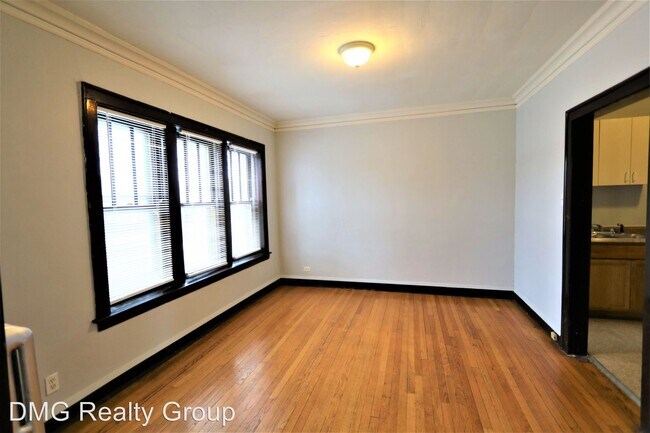 Foto del edificio - 447 E 81st St