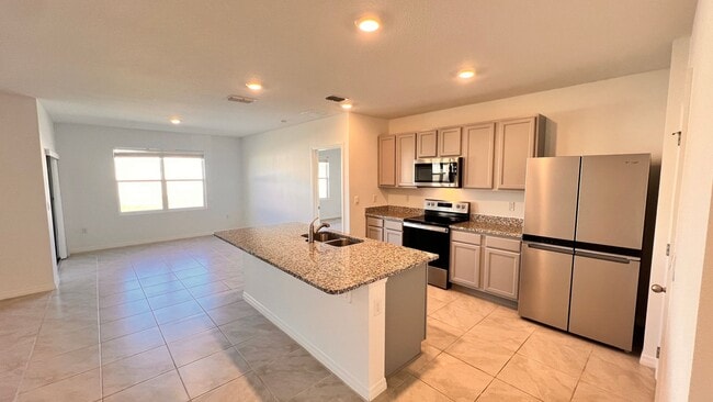 Foto del edificio - Spacious 3 Bedroom / 2 Bathroom Home in Mt Dora’s Timberwalk Community – AVAILABLE NOW!