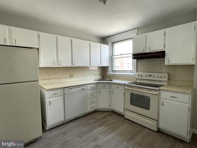 Foto del edificio - 2827 Sellers St
