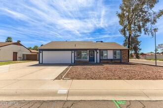 Building Photo - 4743 W Villa Theresa Dr