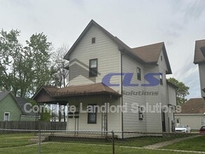 Building Photo - 1358 Chestnut St
