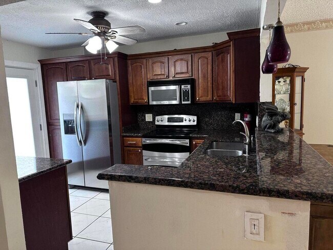 Building Photo - 6200 S Falls Cir Dr