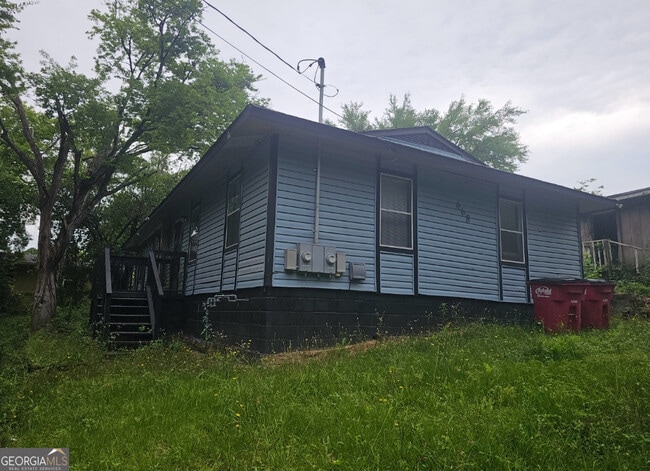Building Photo - 668 Grosso Ave