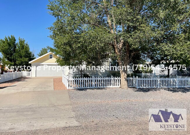 Foto del edificio - Pueblo West Beauty! Modular Home 3 Bedroom...