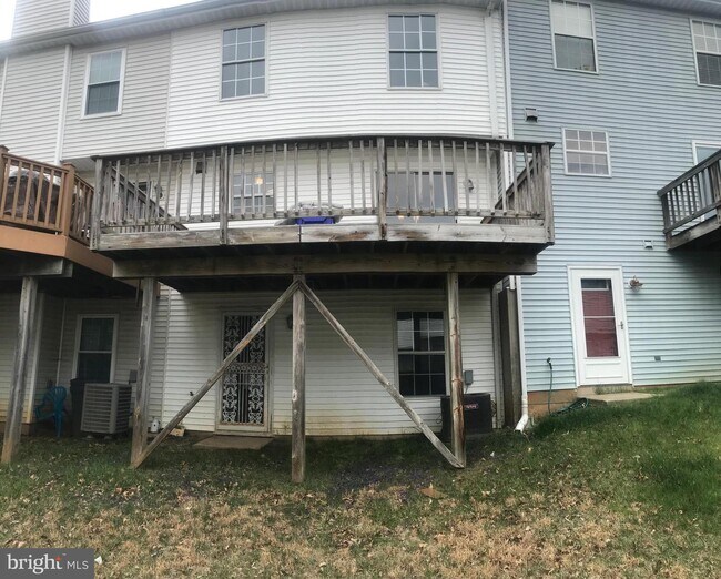 Building Photo - 3905 Friar St