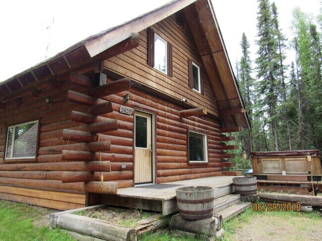 Foto del edificio - 3 Bed, 2 Bath, 2 Car Garage LOG HOME for RENT!