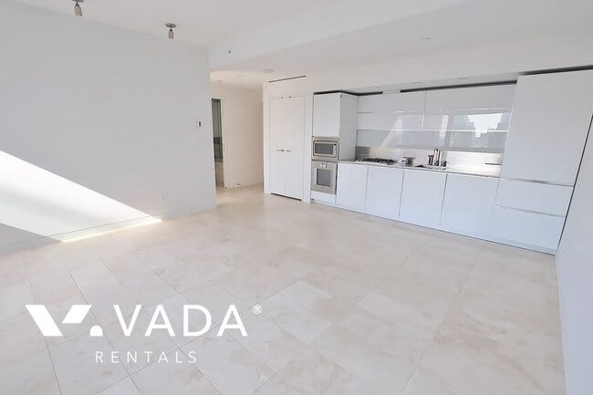 Building Photo - Jameson House Apartment For Rent 3004-838 ...