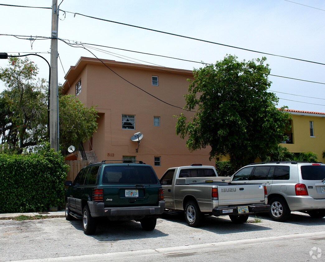 Building Photo - 513 SW 11th St