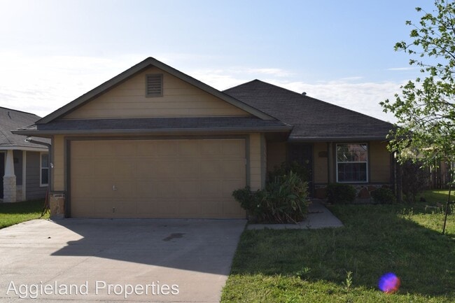 Building Photo - 3 br, 2 bath House - 907 Crested Point