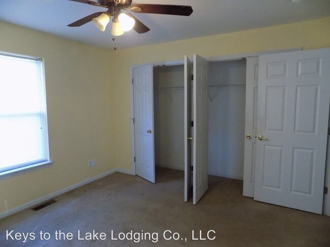 Building Photo - 4 br, 3 bath House - 6231 Shadow Circle