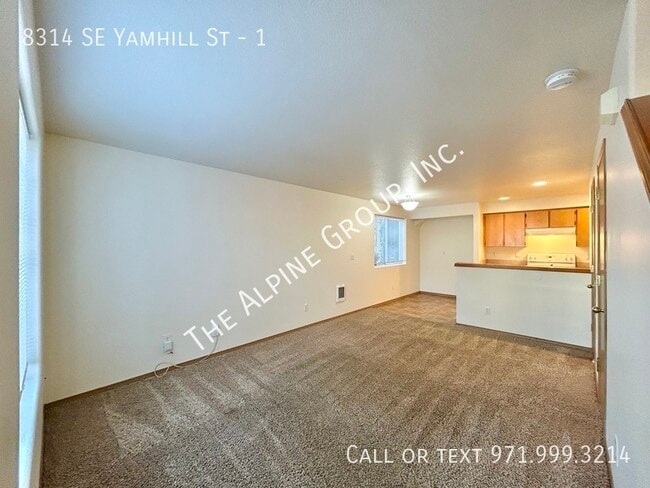 Building Photo - 2 Bedroom Townhome in PDX!