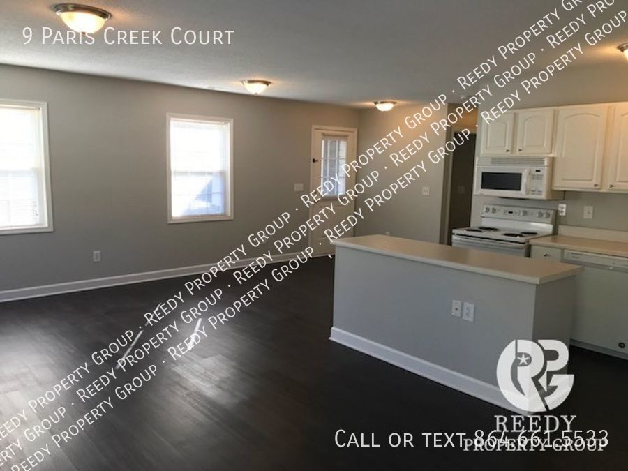 Primary Photo - 2 Bed / 2 Bath Duplex near Paris Mountain ...