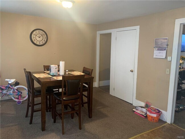 Building Photo - 89 E 5th St