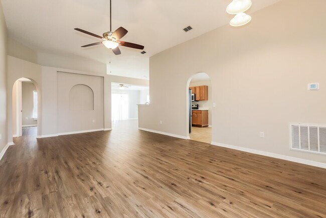 Foto del edificio - 8062 Settlers Creek Cir