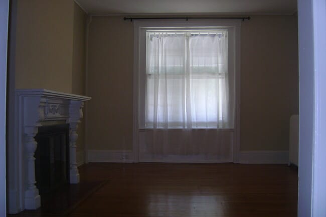 Building Photo - 917 S 49th St