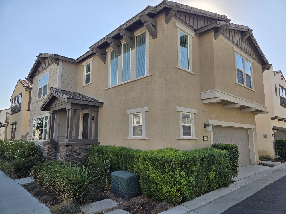 Primary Photo - 5985 Sendero Ave
