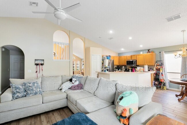 Building Photo - 611 Tuten Trail