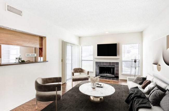 Interior Photo - Landmark at Pine Court