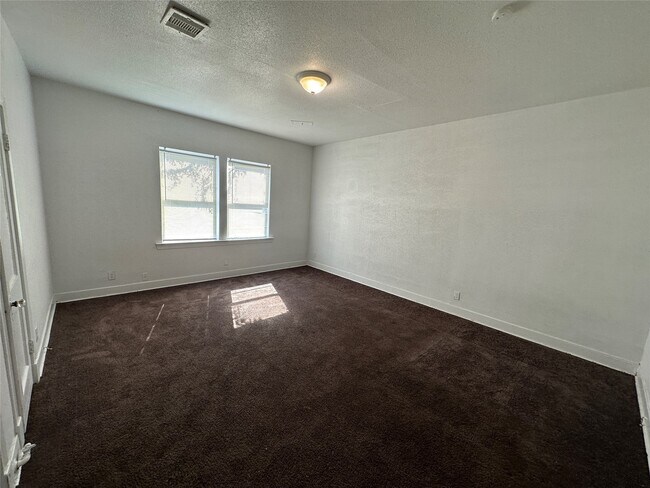 Foto del edificio - 112 Pineview Dr