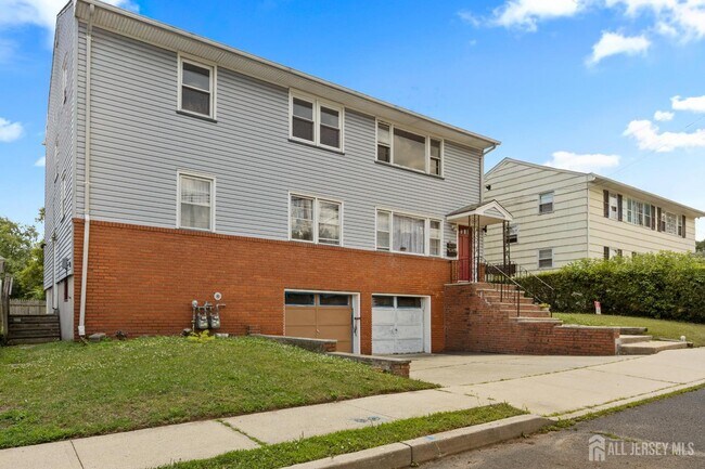 Building Photo - 1755 Winfield St