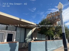 Building Photo - 715 E 9th St