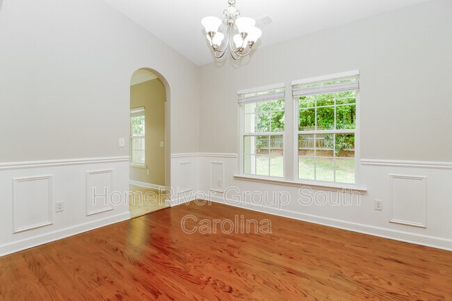 Foto del edificio - 220 Maywood Drive