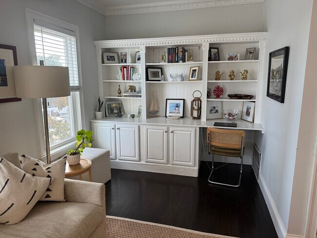 Foto del edificio - 428 E 8th St