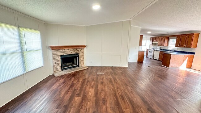Foto del edificio - 16487 Brittany Way